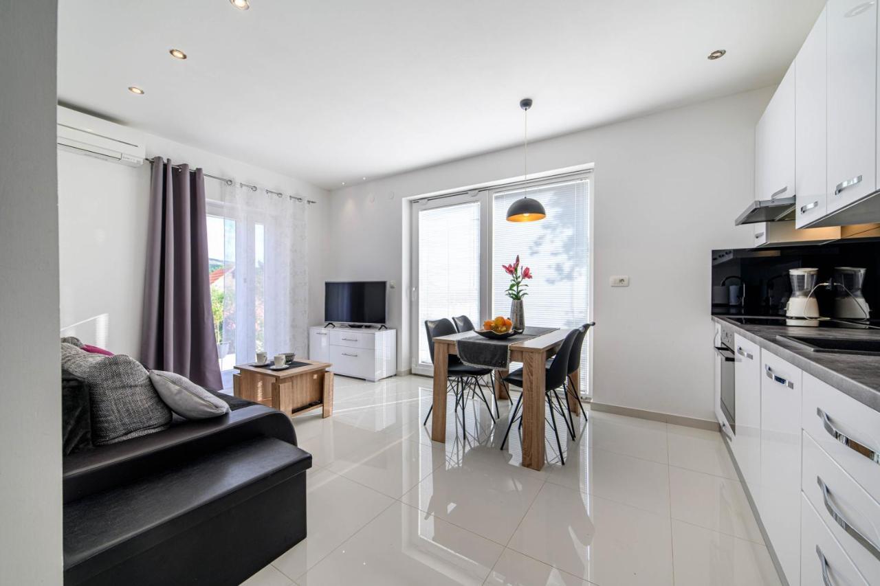 Apartment Jelic Σίμπενικ Εξωτερικό φωτογραφία